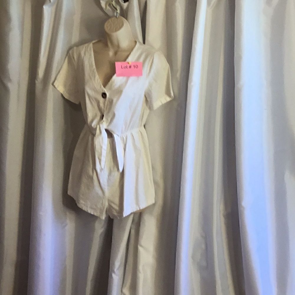 NWOT shorts jumpsuit in whit linen look material in size small by SHEIN
